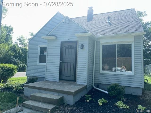 14305 Stout St, Livonia, MI 48223 - photo 1