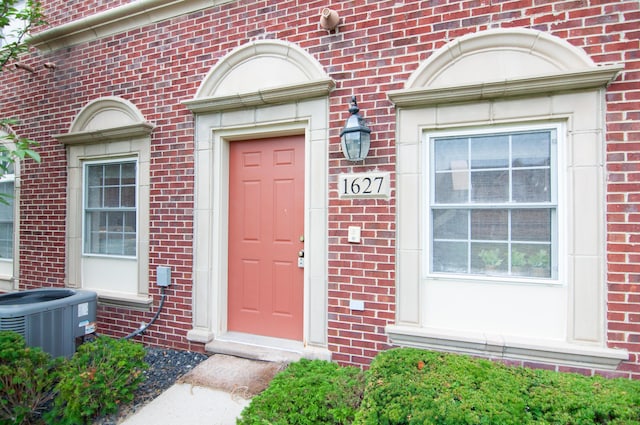 1627 E Lakeview Ln, Canton, MI 48187 - photo 2