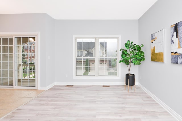 1627 E Lakeview Ln, Canton, MI 48187 - photo 5