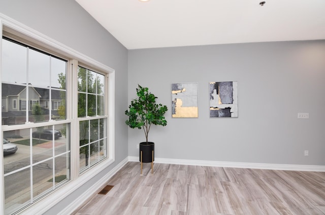 1627 E Lakeview Ln, Canton, MI 48187 - photo 7