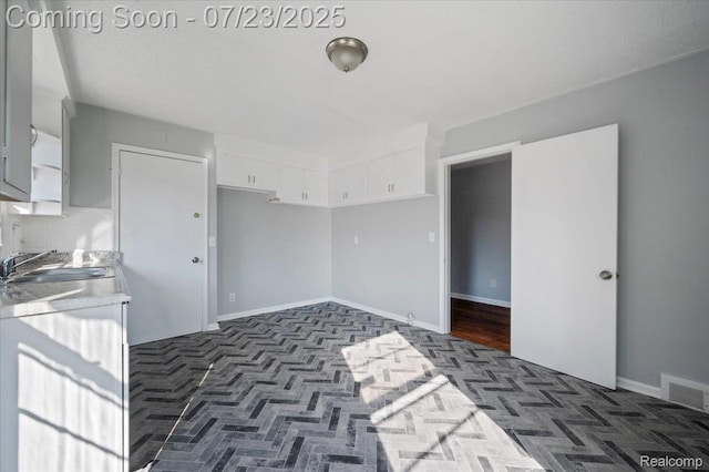 5500 Chalmers St, Detroit, MI 48213 - photo 10