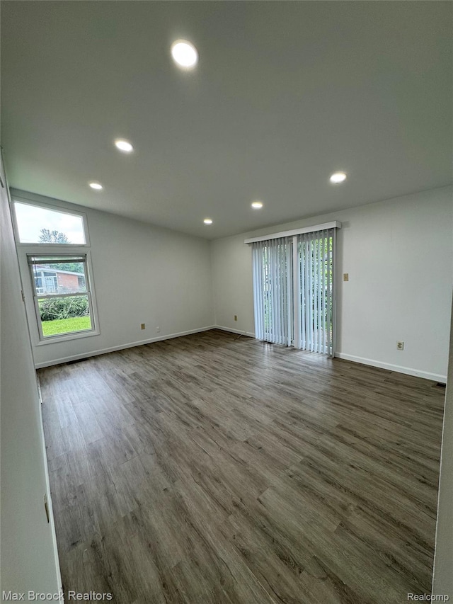 29234 Fairfax St, Southfield, MI 48076 - photo 2