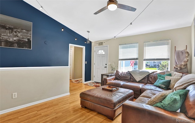 9809 Horton St, Livonia, MI 48150 - photo 5