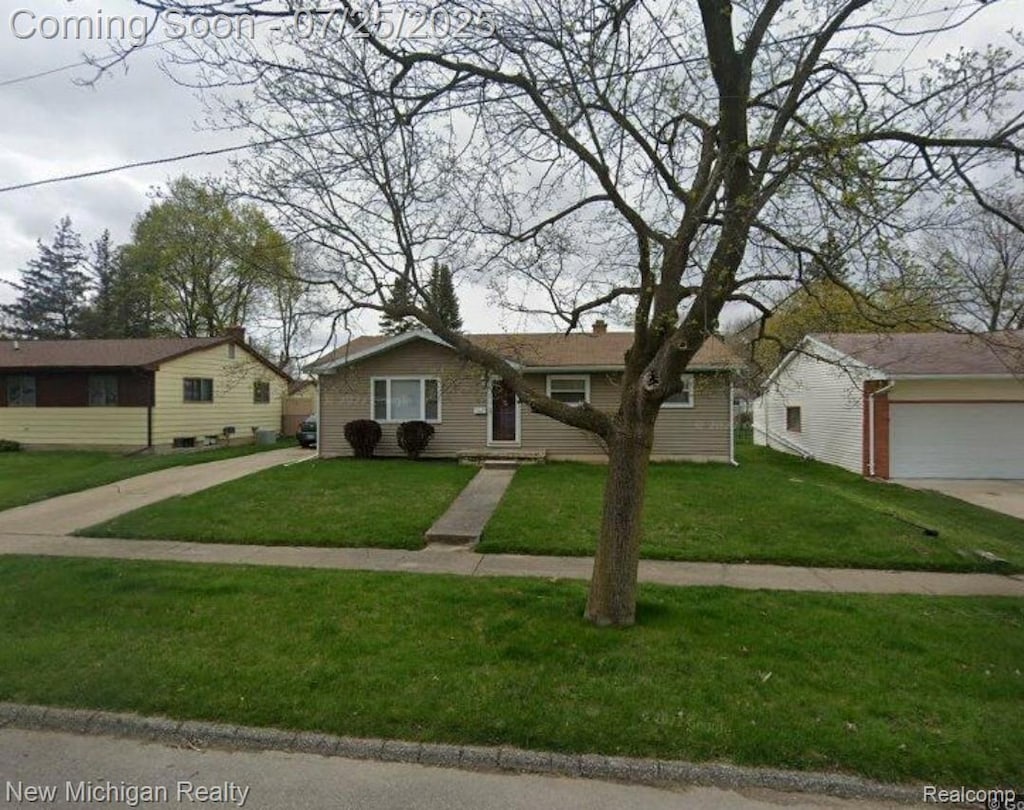 533 Poplar St, Clio, MI 48420 - photo 1