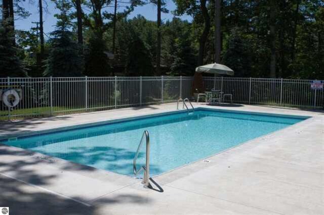 1491 Kent St, Traverse City, MI 49686 - photo 6