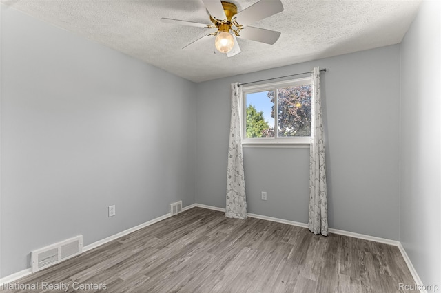 9566 Mueller St, Taylor, MI 48180 - photo 21