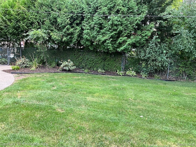 216 Woodside Rd, Royal Oak, MI 48073 - photo 35