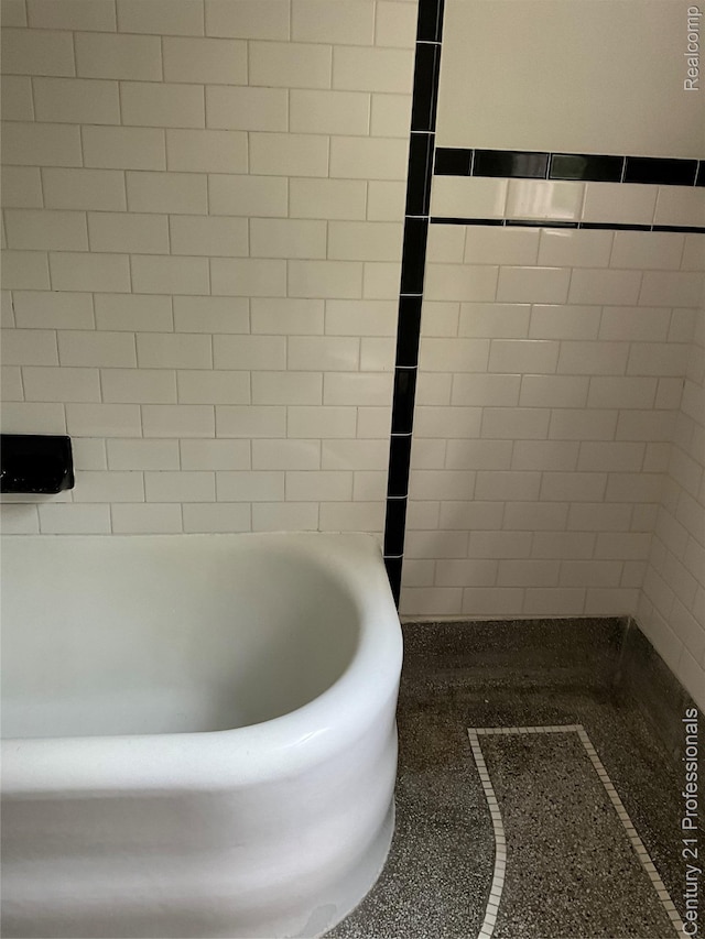 216 Woodside Rd, Royal Oak, MI 48073 - photo 17