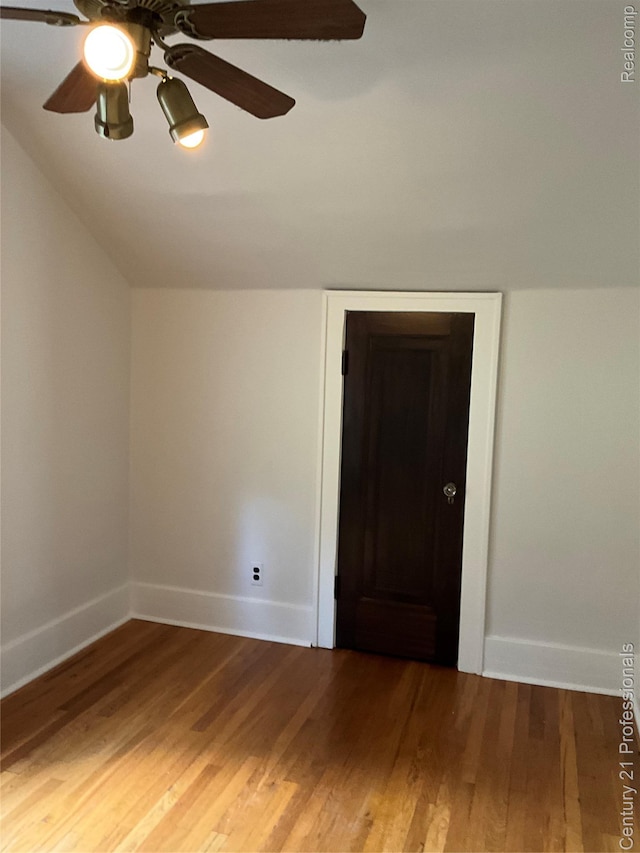 216 Woodside Rd, Royal Oak, MI 48073 - photo 23