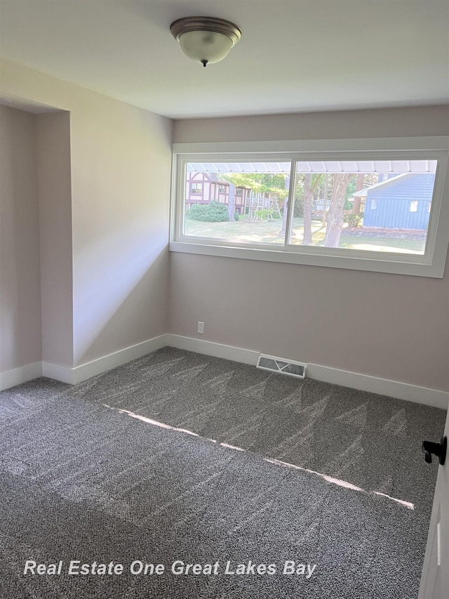 1640 W Delta Dr, Saginaw, MI 48638 - photo 5