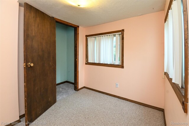 6903 Dandison Blvd, West Bloomfield, MI 48324 - photo 22
