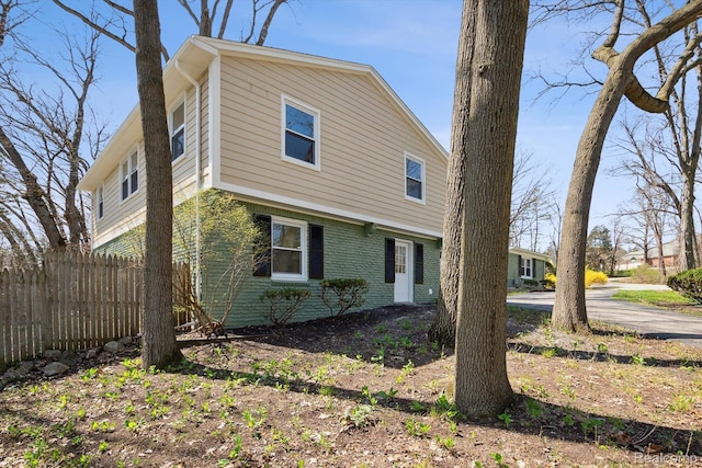 745 Hawthorne Dr, Bloomfield Hills, MI 48304 - photo 4