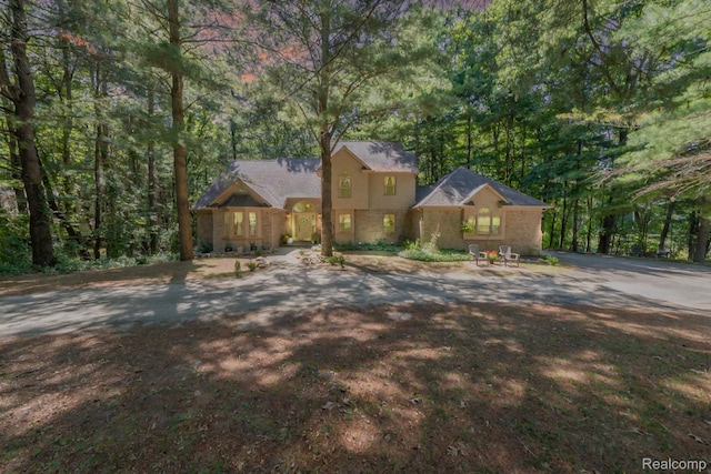 573 Nakomis Trl, Lake Orion, MI 48362 - photo 2