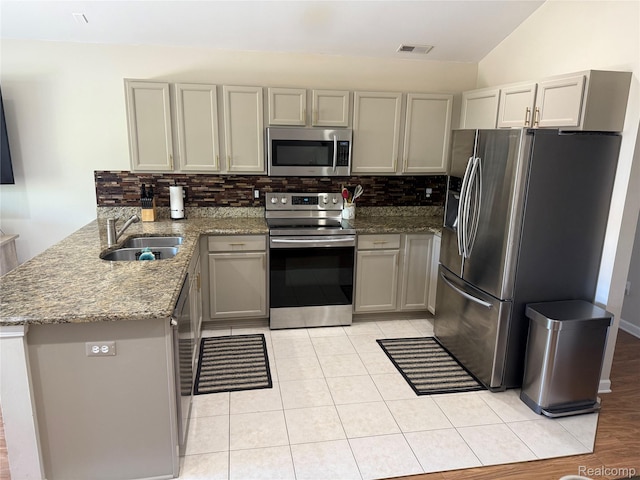 45533 Hidden View Ct, Utica, MI 48315 - photo 4