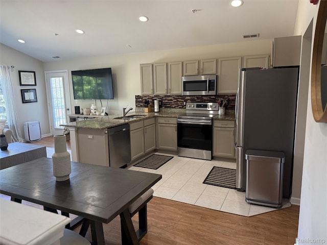 45533 Hidden View Ct, Utica, MI 48315 - photo 3
