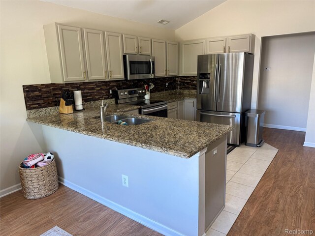 45533 Hidden View Ct, Utica, MI 48315 - photo 8