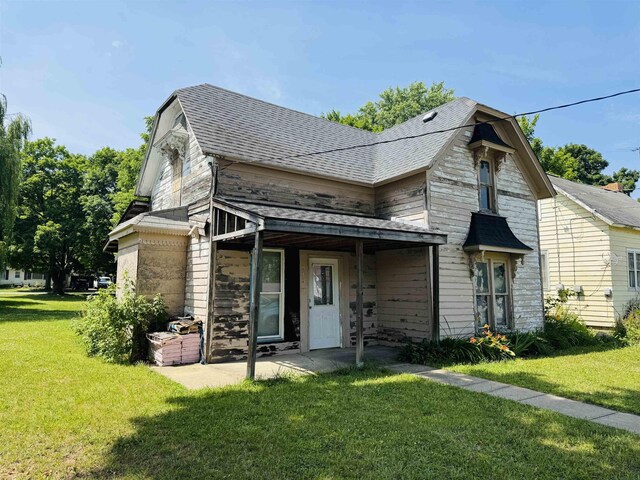 213 N Pine St, Lake City, MI 49651 - photo 3