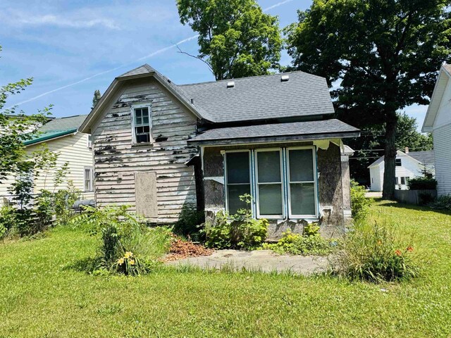 213 N Pine St, Lake City, MI 49651 - photo 8