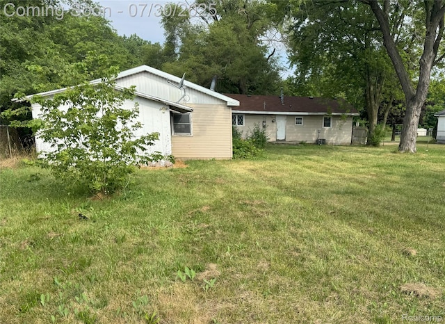 824 Harbor Ave, Monroe, MI 48162 - photo 7