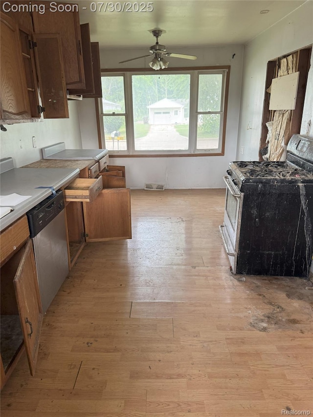 824 Harbor Ave, Monroe, MI 48162 - photo 16
