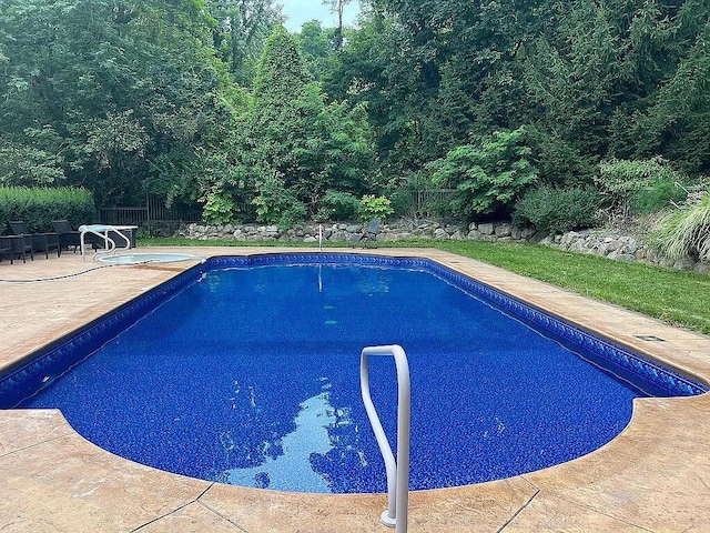 2950 High Hillcrest Dr, Howell, MI 48843 - photo 4