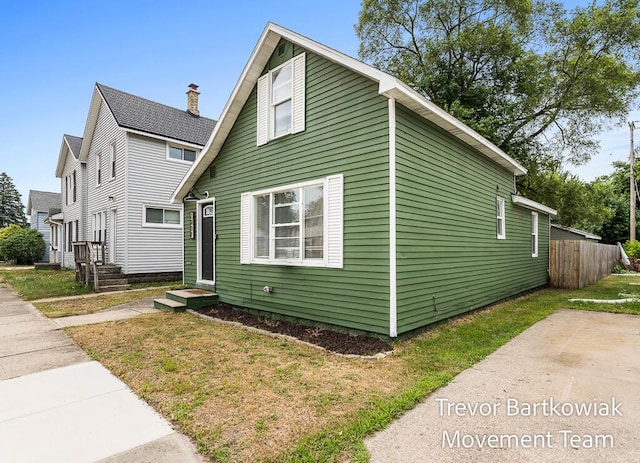 2001 Morton Ave, Muskegon, MI 49441 - photo 2