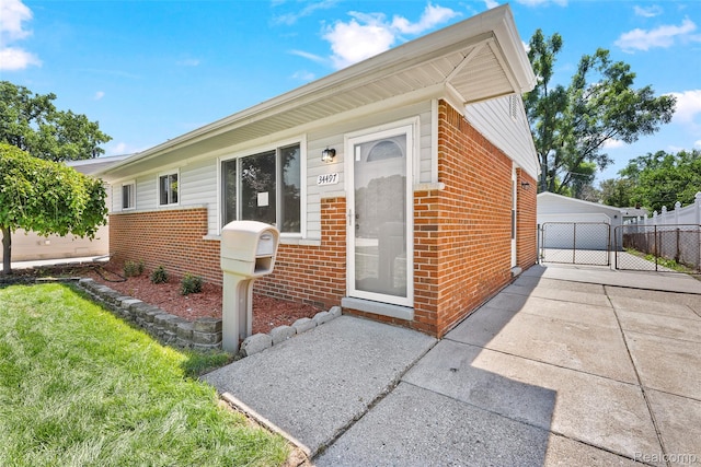 34497 Avondale St, Dearborn, MI 48186 - photo 2