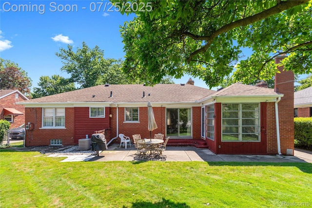 2112 Stanhope St, Grosse Pointe Woods, MI 48236 - photo 22