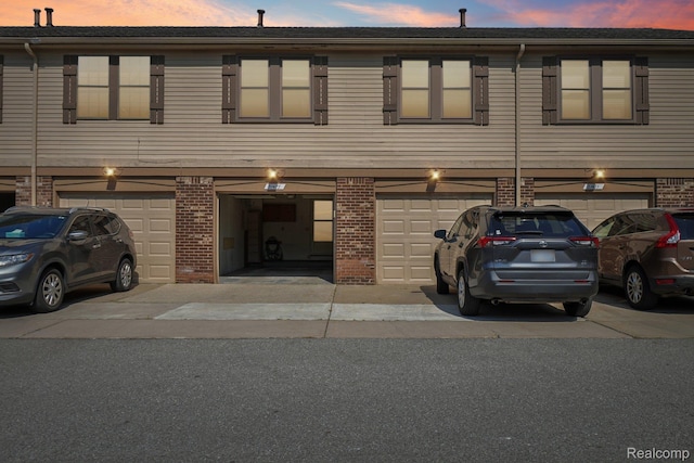 31477 Bear Creek Blvd, Warren, MI 48093 - photo 2