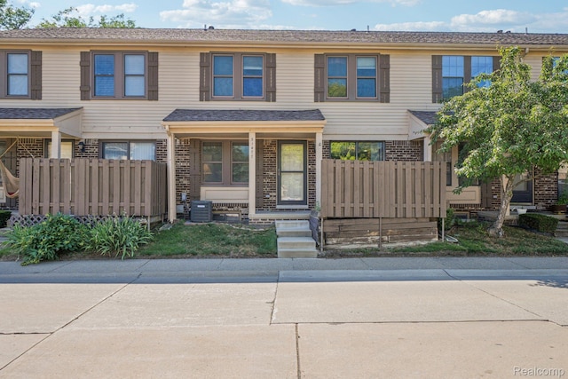 31477 Bear Creek Blvd, Warren, MI 48093 - photo 3