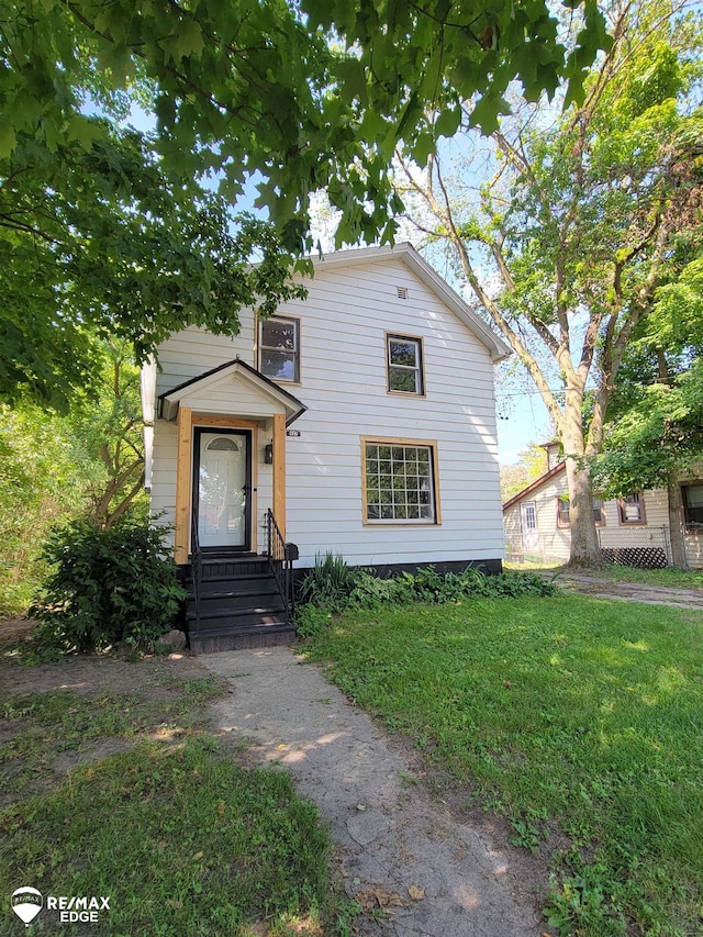 407 Elizabeth St, Fenton, MI 48430 - photo 1