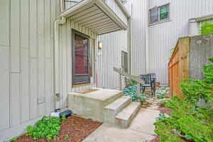 2174 Overlook Ct, Ann Arbor, MI 48103 - photo 1