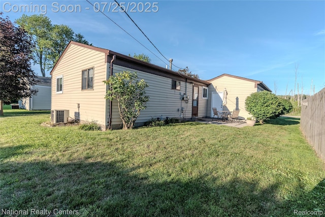 38251 Cherry Ln, Harrison Township, MI 48045 - photo 16