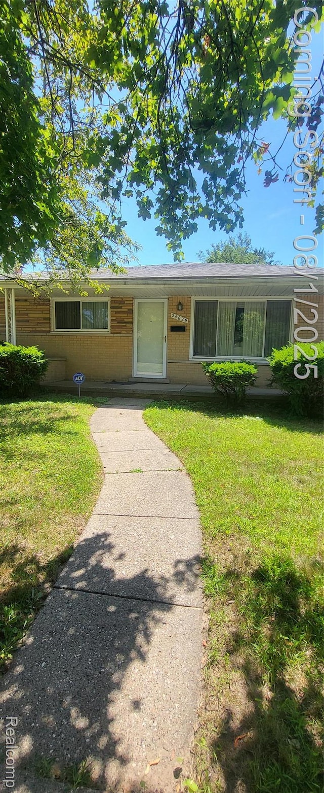 24629 Westgate Dr, Redford, MI 48239 - photo 1
