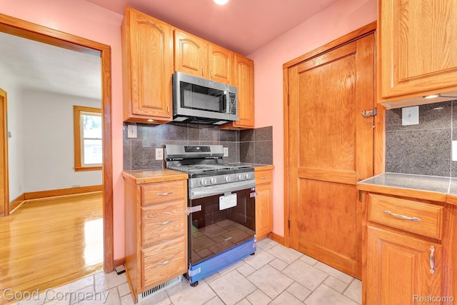 21516 Oxford Ave, Farmington, MI 48336 - photo 11