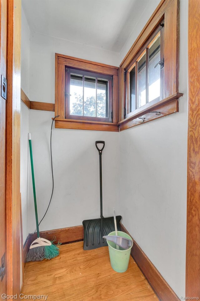 21516 Oxford Ave, Farmington, MI 48336 - photo 23