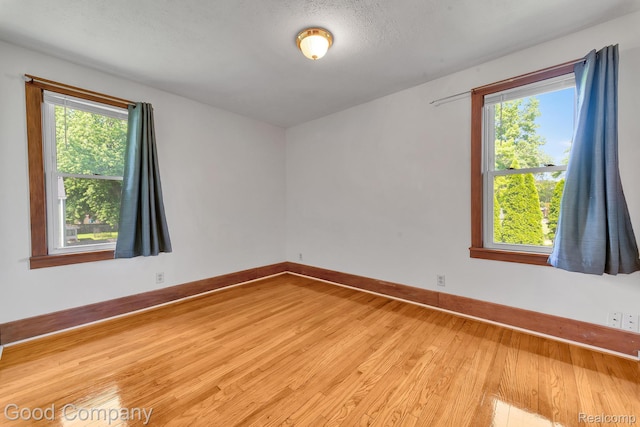 21516 Oxford Ave, Farmington, MI 48336 - photo 19