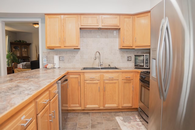 11051 Mandale Dr, Sterling Heights, MI 48312 - photo 3