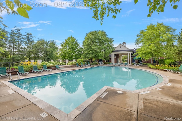 18203 Adri Cir, Walled Lake, MI 48390 - photo 6