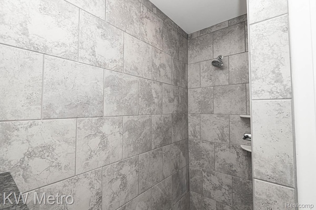 425 Hogarth Ave, Waterford, MI 48328 - photo 12