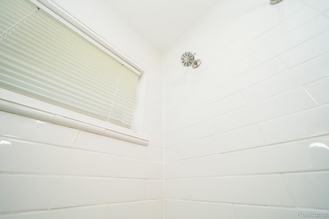 20926 Powers Ave, Dearborn Heights, MI 48125 - photo 30