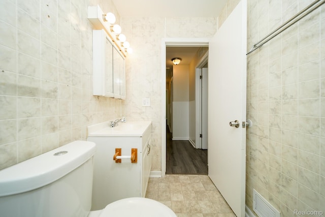 20926 Powers Ave, Dearborn Heights, MI 48125 - photo 31