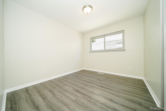 20926 Powers Ave, Dearborn Heights, MI 48125 - photo 37