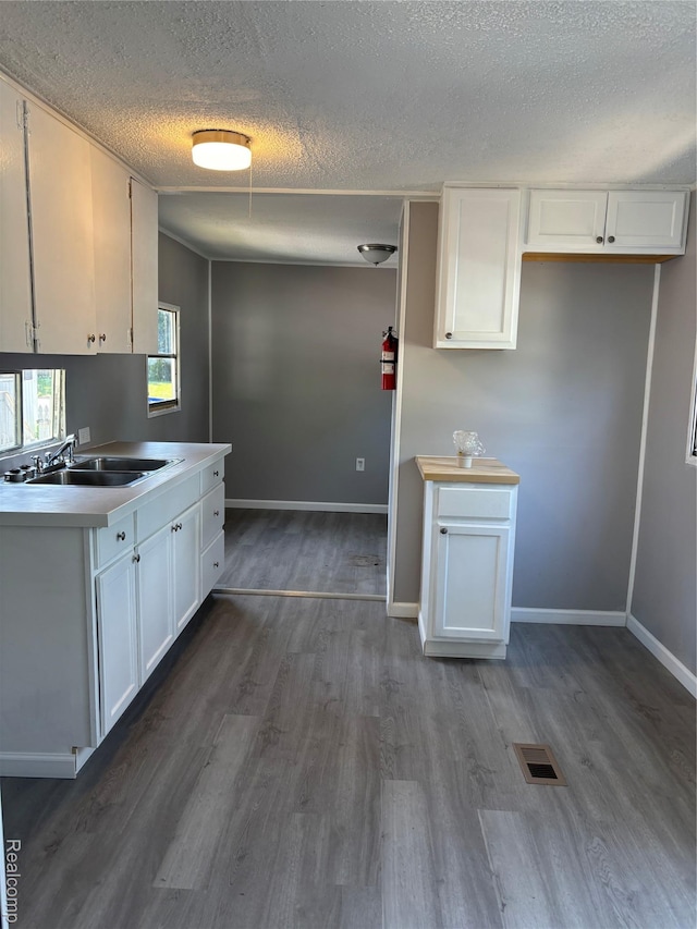 4493 Fenton Rd, Burton, MI 48529 - photo 6