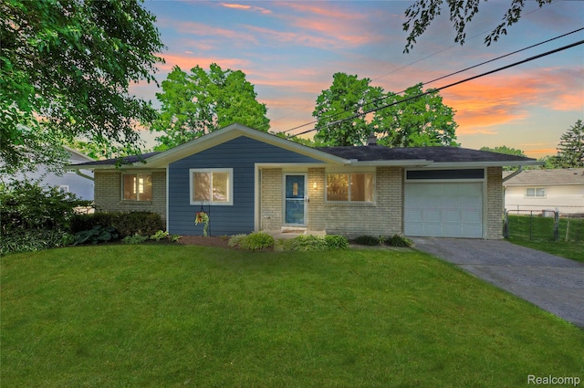 160 W Beechdale St, Commerce Twp, MI 48382 - photo 1