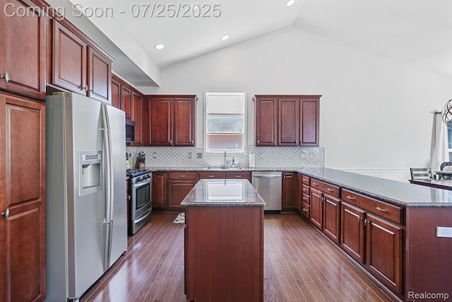 48073 Flatbush Cir, Macomb, MI 48042 - photo 18