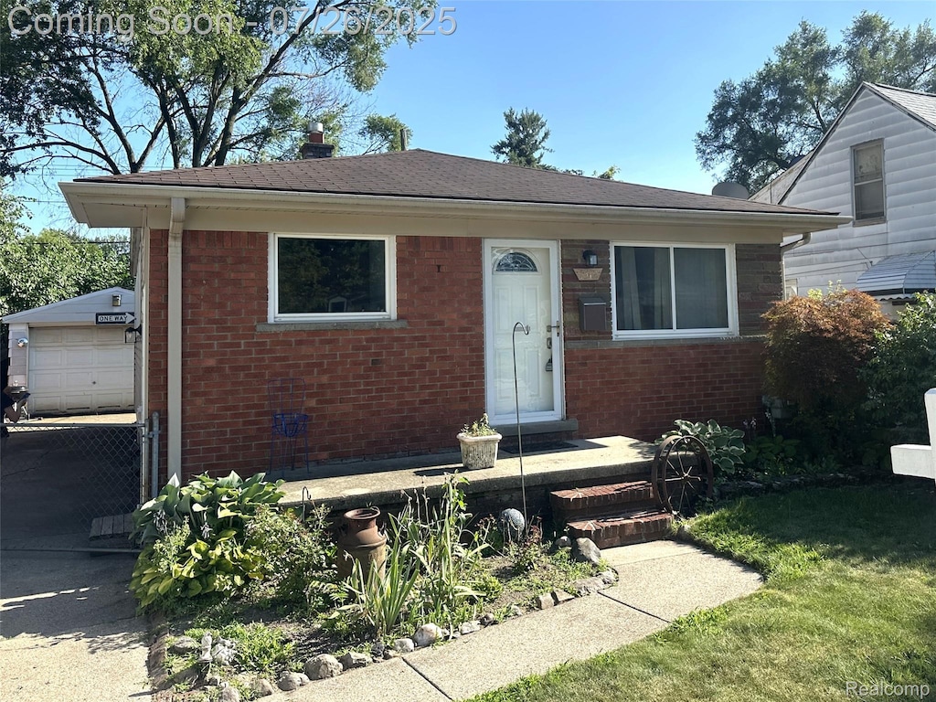 1512 E Jarvis Ave, Hazel Park, MI 48030 - photo 2
