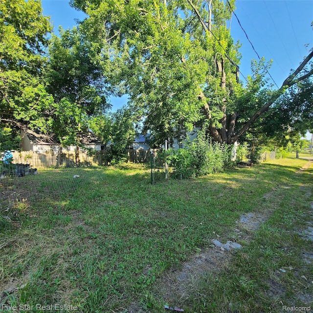1062 Tremont Ave, Flint, MI 48505 - photo 4