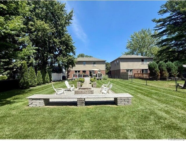 21312 Bayside St, Saint Clair Shores, MI 48081 - photo 34