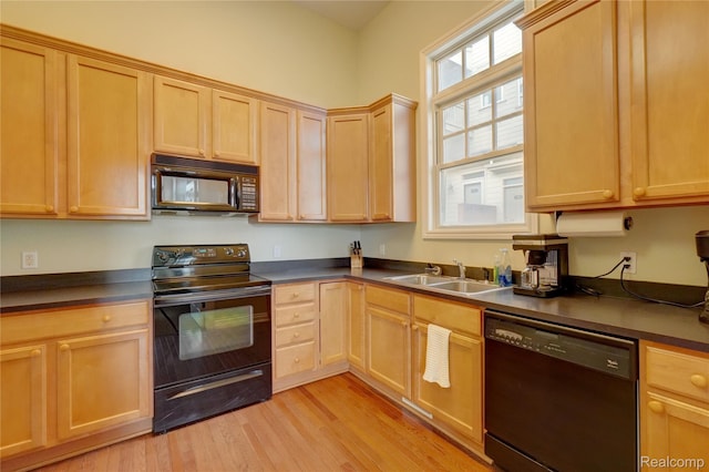 208 Amys Walk, Farmington Hills, MI 48326 - photo 38